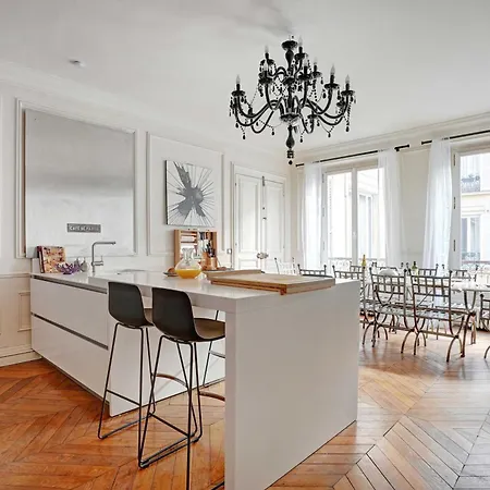 Elegant - 4br -10p- Madeleine Lägenhet Paris
