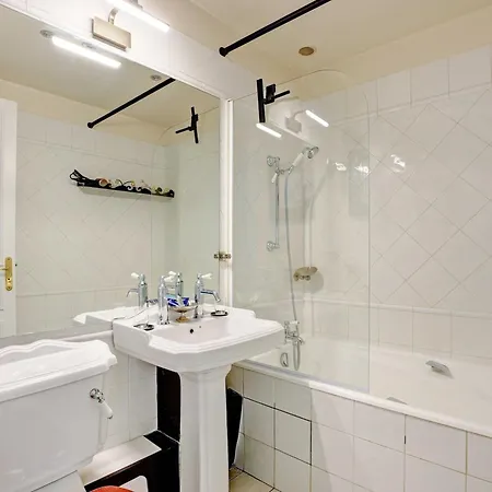 Elegant - 4br -10p- Madeleine Lägenhet