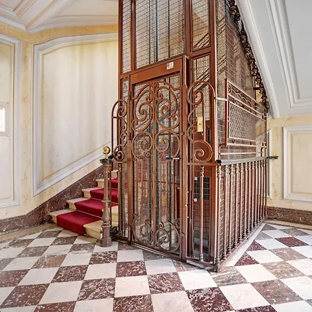 Lägenhet Elegant - 4br -10p- Madeleine Paris