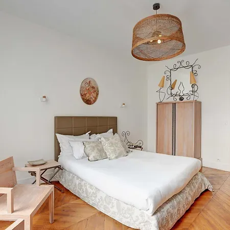 Lägenhet Elegant - 4br -10p- Madeleine *