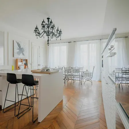 Lägenhet Elegant - 4br -10p- Madeleine