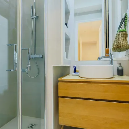 Elegant - 4br -10p- Madeleine Lägenhet