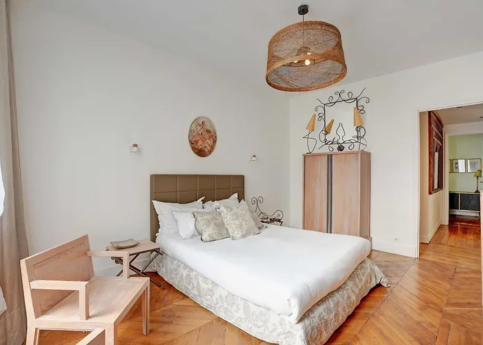 Apartament Elegant - 4br -10p- Madeleine *