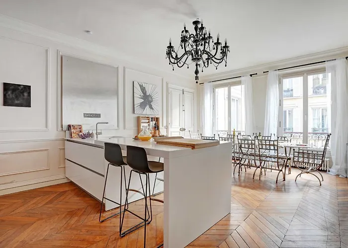 Elegant - 4br -10p- Madeleine Apartament *